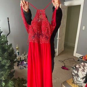 Blondienites by Stacey Sklar. Red prom dress, size 3, NEVER WORN.
